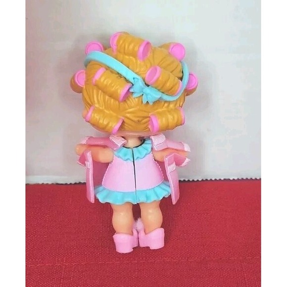 L.O.L.Surprise! Tweens Babysitting Sleepover Party with 20+ Surprises - Picture 13 of 14